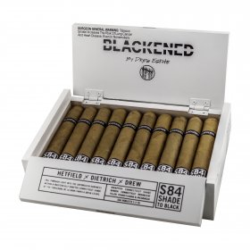 Blackened S84 Robusto Cigar - Box